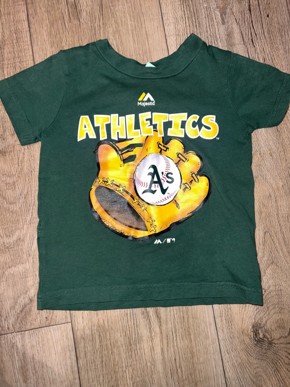 Size 4T Toddler’s Majestic Athletics Tshirt